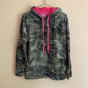Women’s Realtree Hunting Outdoors Warm Camo & Pink Hoodie Sweatshirt Size Small